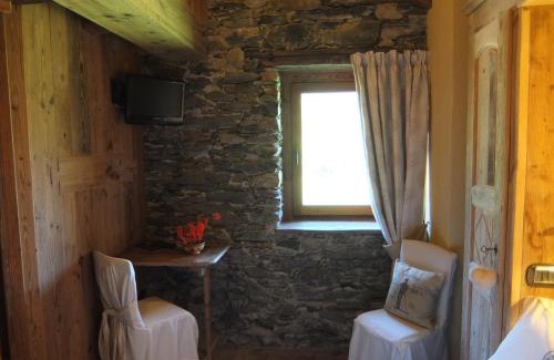 Brusson Cama Y Desayuno | La Luge D'Antan Maison d'Hôtes & SPA