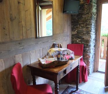 Brusson Cama Y Desayuno | La Luge D'Antan Maison d'Hôtes & SPA