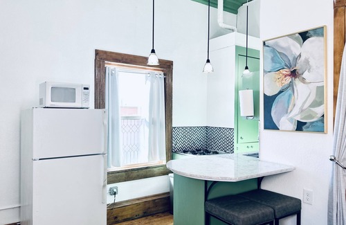 Farmington Apartamento | La Luna, Charming Historic Apartments with Modern Upgrades, Downtown Farmington