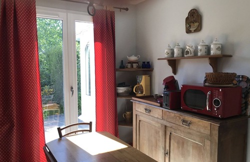 Sauqueville Chalet De Esquí | La Métrie, on one level, enclosed garden