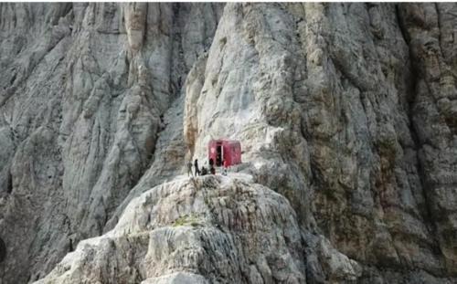 Isola del Gran Sasso dʼItalia Casa | La montagna incantata