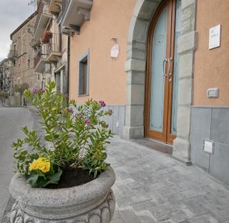 Nicosia Casa | La Madonnina