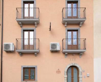 Nicosia Casa | La Madonnina