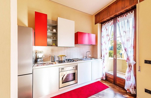 Desenzano del Garda Apartamento | La Magnolia 2 Apartment by Wonderful Italy