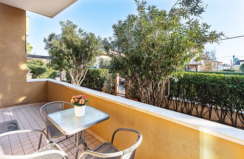 Desenzano del Garda Apartamento | La Magnolia 2 Apartment by Wonderful Italy