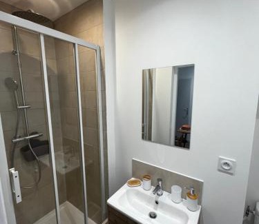 Pont-du-Chateau Apartamento | La maison castelpontine T3