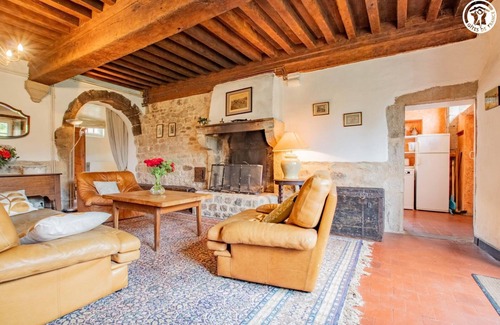 Martigny-le-Comte Casa | La Maison Charolaise
