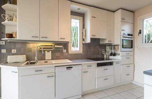 Saint-Pierre-la-Mer Casa | La Maison des Cades by Interhome