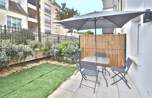 Sartrouville Casa | La Maison d'Iris - Proche Golf et RER A