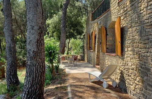Le Castellet Casa | LA Maison Dans LES Pins