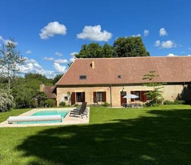 Apremont-sur-Allier Casa | La maison de l'Allier