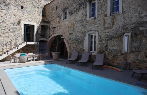 Euzet-les-Bains Casa | LA MAISON DE LIVIA, Gîte, chambres et table d'hôtes, entre Uzès et Nîmes