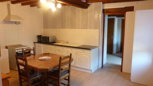 Pertheville-Ners Casa | La Maison de Ners