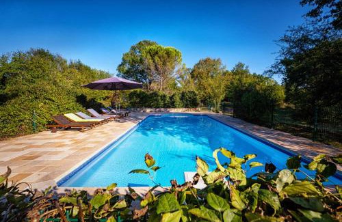 Cahuzac-sur-Vere Casa | La Maison des Chênes - Piscine et grand terrain arboré dans une ambiance bucolique.