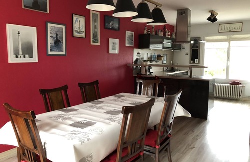 Lion-sur-Mer Casa | La maison des phares, 5 minutes from the beach