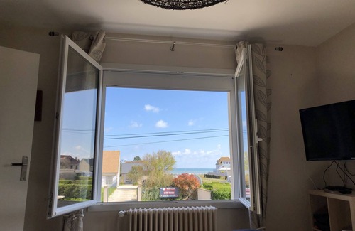 Lion-sur-Mer Casa | La maison des phares, 5 minutes from the beach