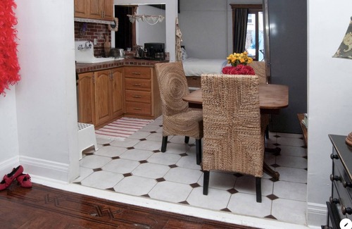 Bedford-Stuyvesant Casa | LA MAISON DES SIRENES 1, a 20 minutos de la ciudad. ¡Ven y vive como un neoyorquino!