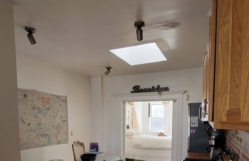 Bedford-Stuyvesant Apartamento | La Maison des sirenes 2, a solo 20 minutos de Manhattan. Bohemio, cómodo