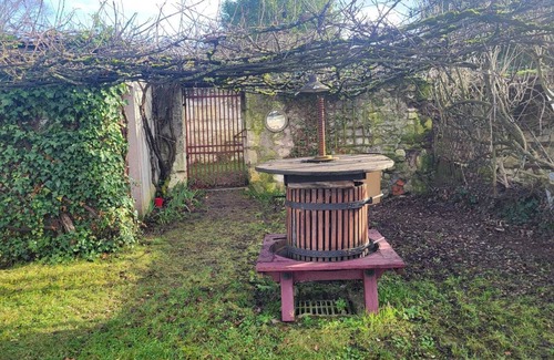 Loches Casa | La Maison du Donjon - 8 Pers. Parking et Jardin Terrasse Avec vue sur le Dnjon