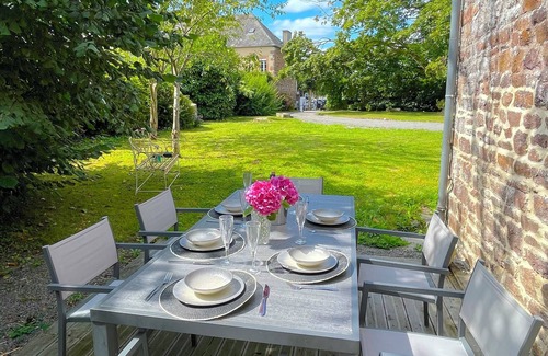 Gavray Casa | La Maison Gavraise - Stunning house (and Attached Barn) in the Centre of Gavray.