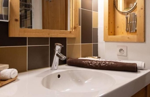 Le Praz Hotel | La Maison Les Peupliers