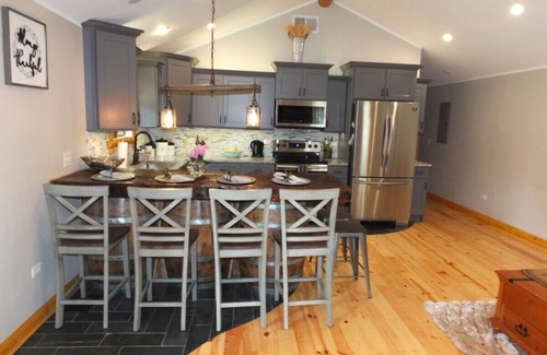 South Haven Casa | La Maison Malabar - Gorgeous Luxury Cabin in a Great Location!