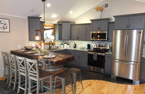South Haven Casa | La Maison Malabar - Gorgeous Luxury Cabin in a Great Location!
