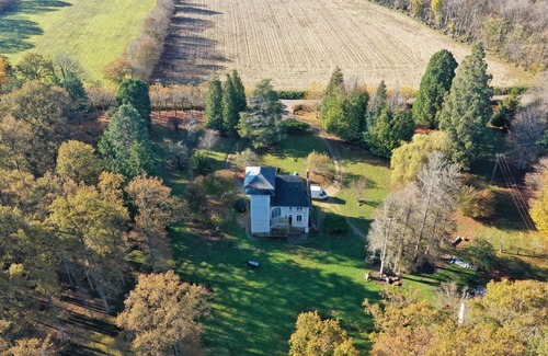 Saint-Sauveur-en-Puisaye Casa | La maison Maroc, a house nestled in a 2-hectare park