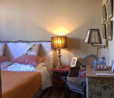 Faubourg Cama Y Desayuno | La Maison Rousseau Chambre d'hôtes