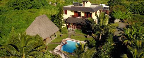 Trou d'Eau Douce Cama Y Desayuno | La Maison Soleil