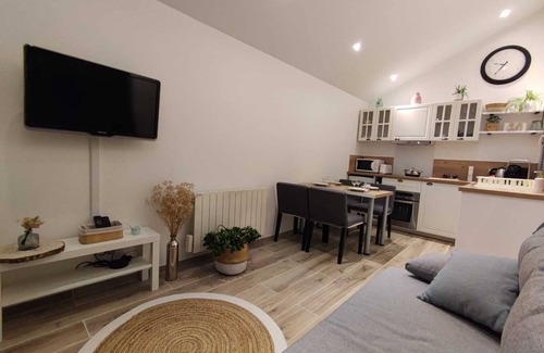 Chanteloup-en-Brie Apartamento | La Maisonnette - 12 minutes from Disneyland Paris!