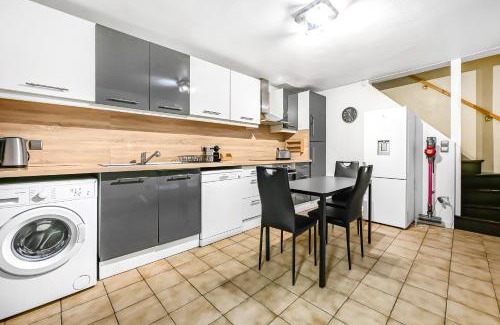 Rosny-sous-Bois Casa | La Maisonnette - Proche Paris - 8 prs - Wifi & Clim