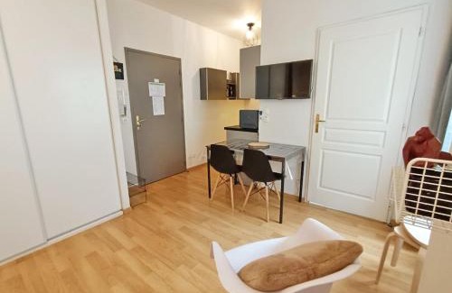 Bagneres-de-Luchon Apartamento | La Maladeta, T2, wifi, ascenseur, casier à skis, 4 personnes