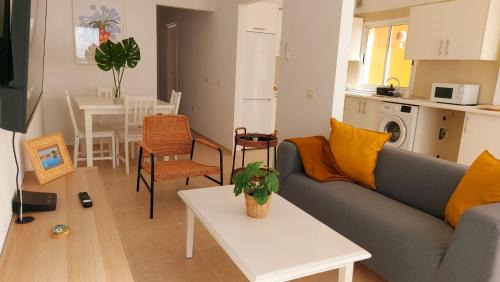 Puerto de Guimar Apartamento | La Marea Baja