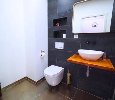 Blotzheim Apartamento | La Marilyn by Leslodgespa - Confort haut de gamme, salle de bain privée, jardin et cuisine commune, à 5 minutes de l'aéroport