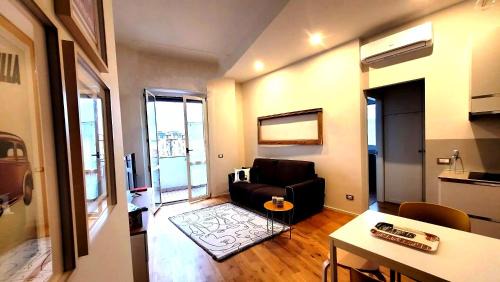 Isola Apartamento | La Milanese, Appartamento Moderno con Balcone - Metro Isola a 2 min