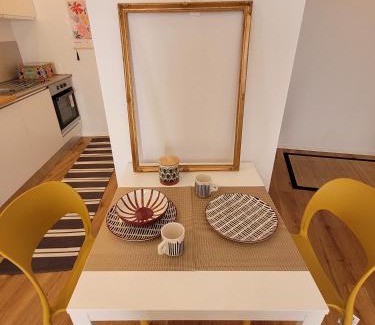 Isola Apartamento | La Milanese, Appartamento Moderno con Balcone - Metro Isola a 2 min
