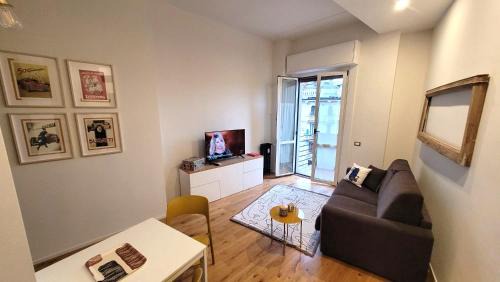 Isola Apartamento | La Milanese, Appartamento Moderno con Balcone - Metro Isola a 2 min