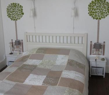 Travexin Cama Y Desayuno | La Mirabelle