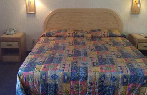 South Wrigley Hotel | La Mirage Inn