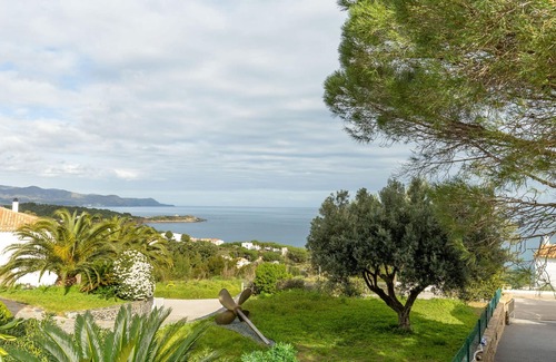 Port de la Selva Apartamento | LA MORA II - 4 - Gran apartamento con jardín. vistas la mar y piscina privada.
