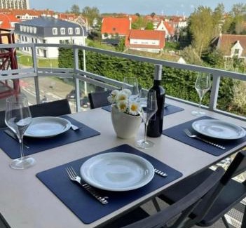 Nieuwpoort-Bad Apartamento | La Mouette C2 150m de la plage, terrasse ensoleillée, parking privé gratuit