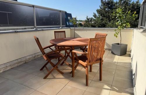 Bernieres-sur-Mer Apartamento | La mouette rieuse, terrasse, vue mer, accès plage