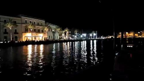 Brindisi Histotic Center Cama Y Desayuno | La nassa fitta camere