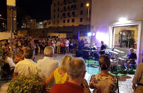 Brindisi Histotic Center Cama Y Desayuno | La nassa fitta camere