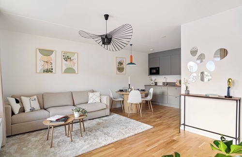 Jakobsberg Apartamento | La Nordic Chic with free parking near outlet