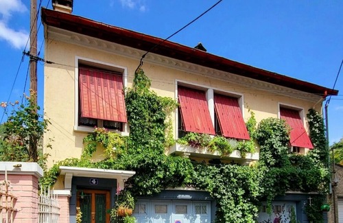 Foix Apartamento | La Note Verte charming gîte in the center of Foix Ariege Pyrenees
