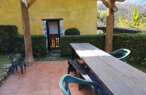 Ardisana Casa | LA NOZAL piscina, barbacoa, jardín