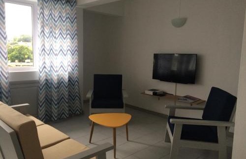 Forest Side Apartamento | La Péninsule Town Apartment No 5