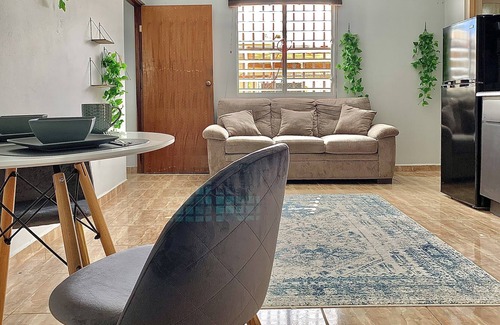 Hato Abajo Apartamento | La Palmita 1/bedroom Apt w/Private Entrance